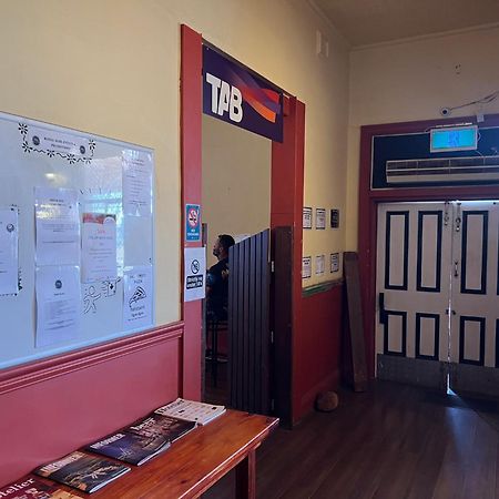 Royal Mail Hotel - Meekatharra Buitenkant foto