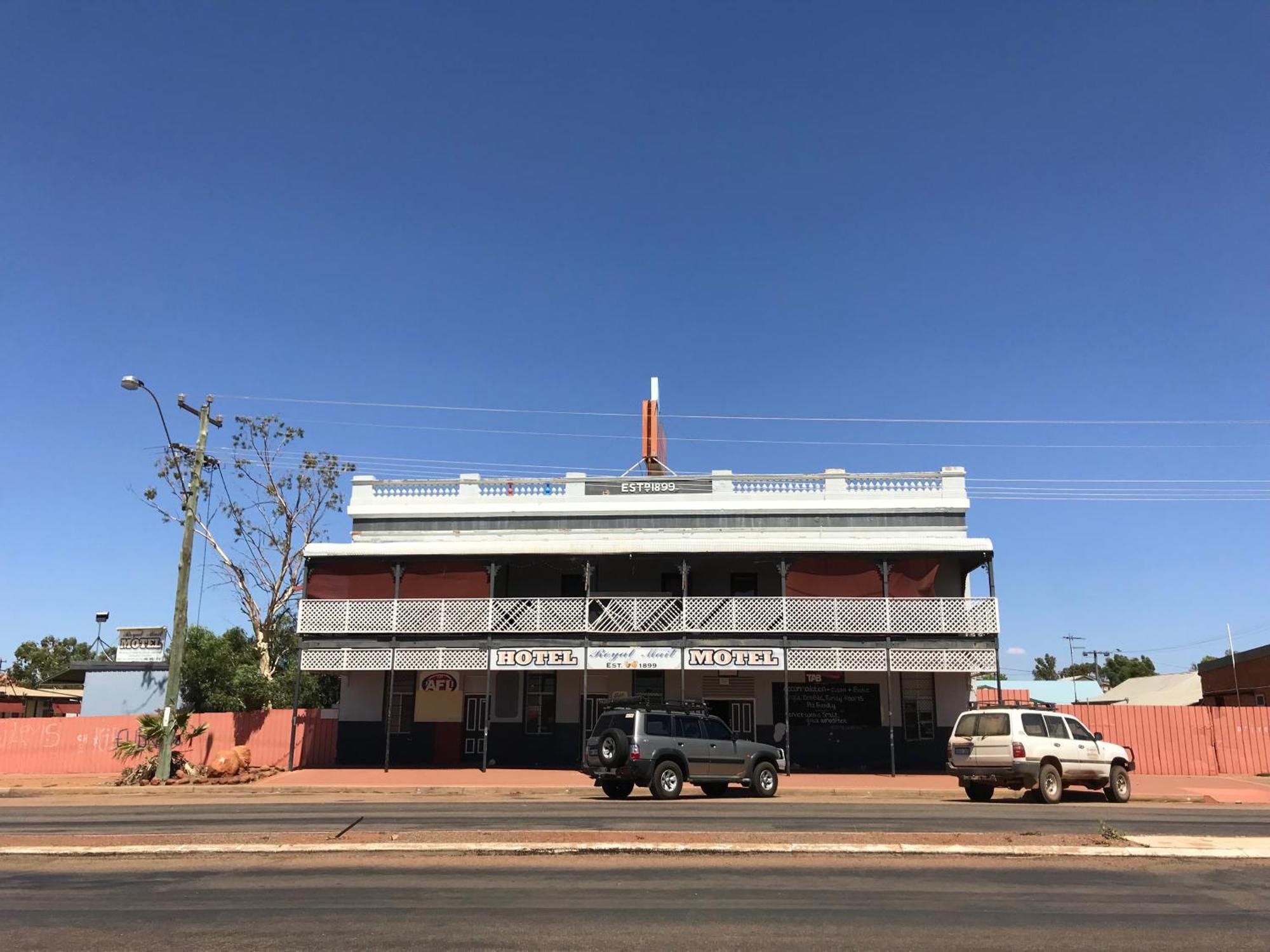 Royal Mail Hotel - Meekatharra Buitenkant foto